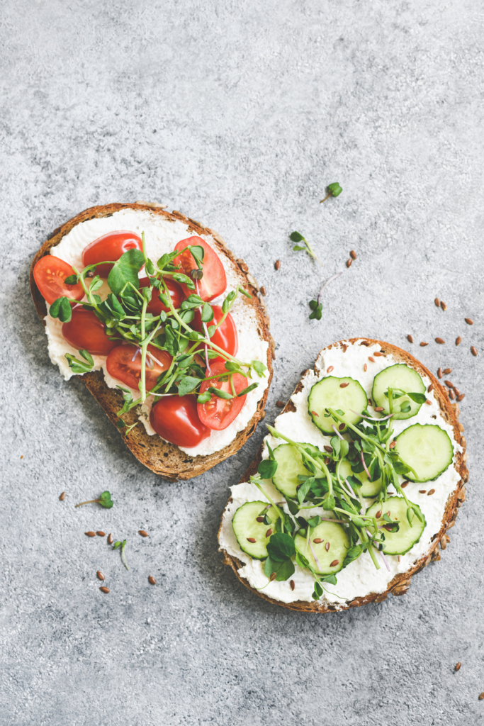 Vegetáriánus toast kenyerek reggelire