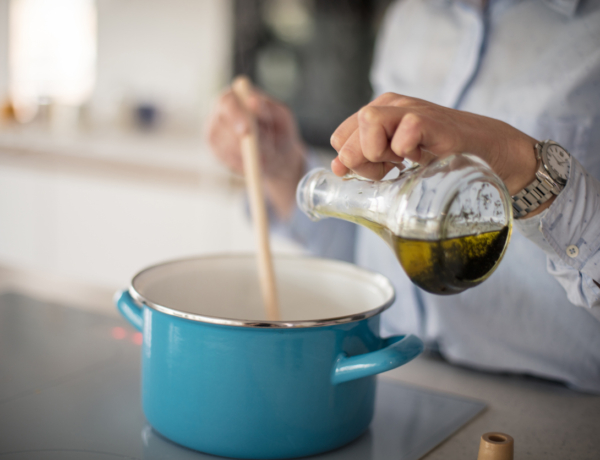 Melyik olajjal a legegészségesebb főzni? Ezt mondják a dietetikusok