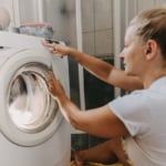 Ezt a 3 dolgot soha ne mosd öblítővel – a mosási szakértők szerint