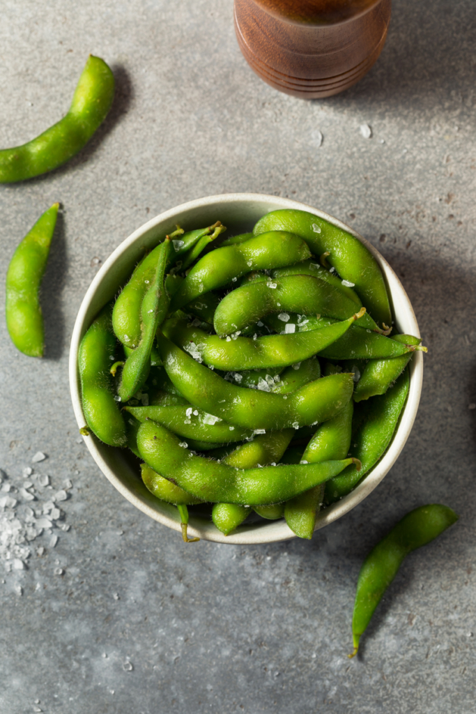 Edamame babok egy tálban
