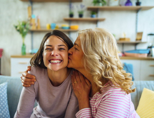 El tudod engedni vagy magad mellett tartod? Derítsd ki, mennyire vagy helikopter szülő!