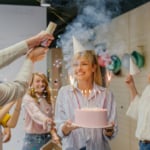 Olyan emberekre költök, akikkel maximum köszönőviszonyban vagyok – Mit tegyek, ha nem akarok több pénzt adni a kollégák ajándékaira?