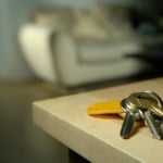 Te is mindig elfelejted, hová tetted a kulcsaid? 5 praktikus megoldás, ha mindig eltűnnek a dolgaid otthon