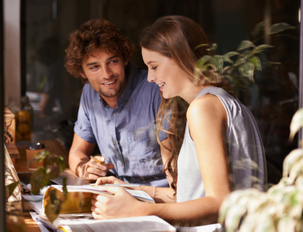 Ezt hozza 2026. április 18. a numerológia szerint: baráti találkozók és egy kis flört színesíti a napot