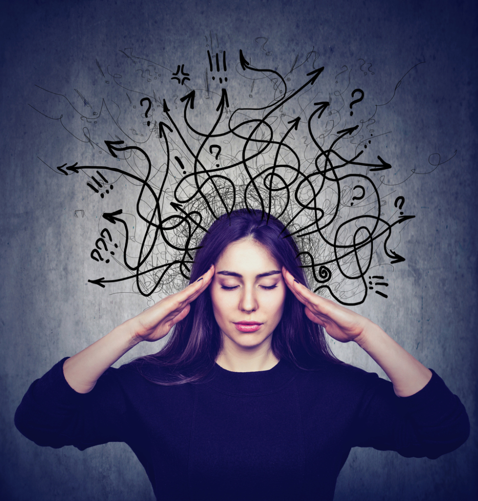 Stresszes nő túl sok gondolattal a fejében
