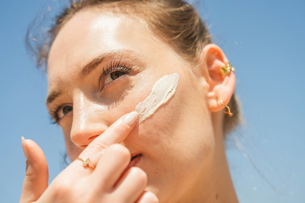 Repülés előtti skincare – 8 must-have a hidratált bőrért
