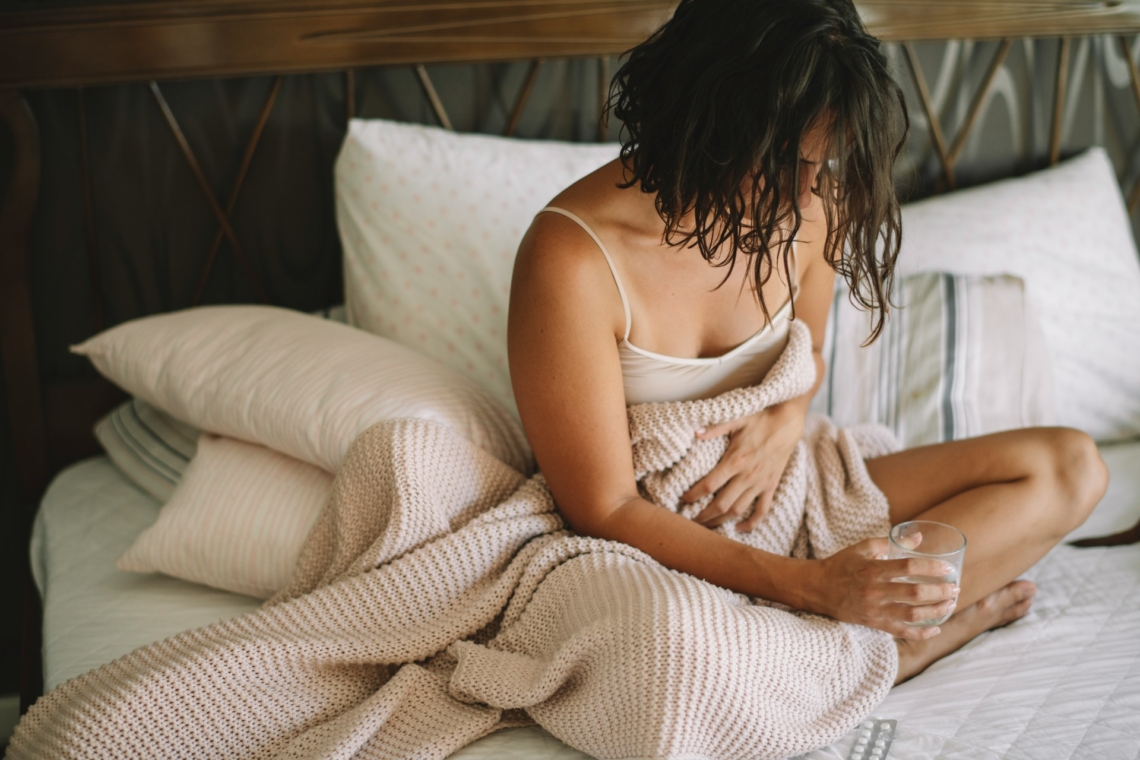 „Anyám Facebookon jelentette be, hogy megjött az első menzeszem.” – Menstruációs horrorsztorik, amiket sosem felejtünk el