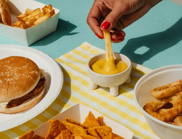 7 gyorséttermi csapda, ami igazi kalóriabombává teszi a rendelésed – te is bedőlsz neki?