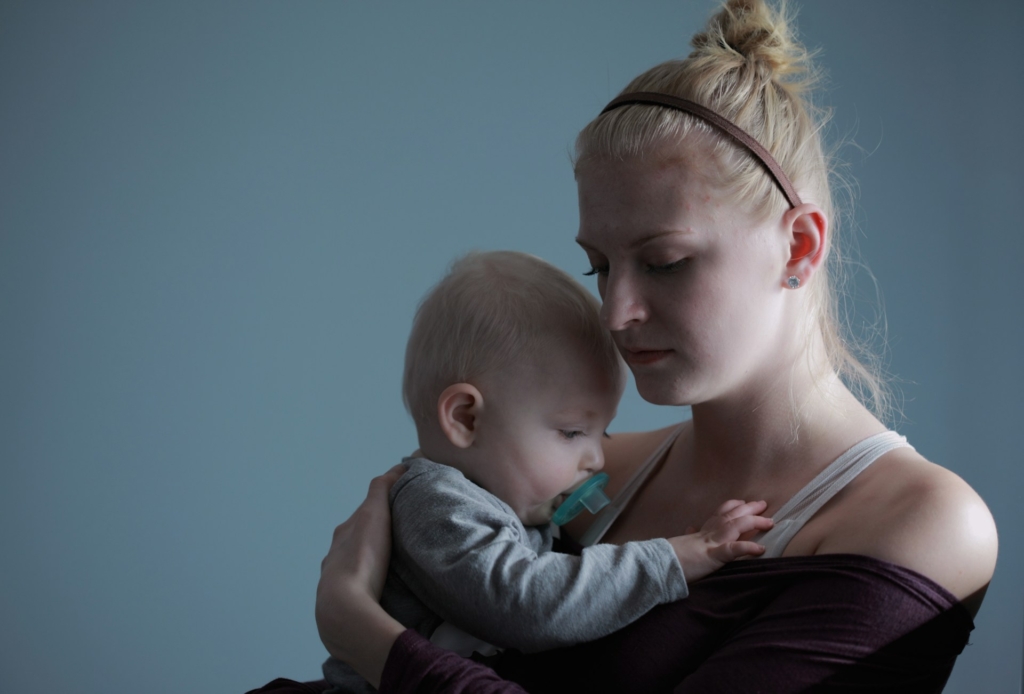 „Arra is képtelen voltam, hogy megetessem” – Megrázó történetek a szülés utáni depresszióról