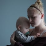 „Arra is képtelen voltam, hogy megetessem” – Megrázó történetek a szülés utáni depresszióról