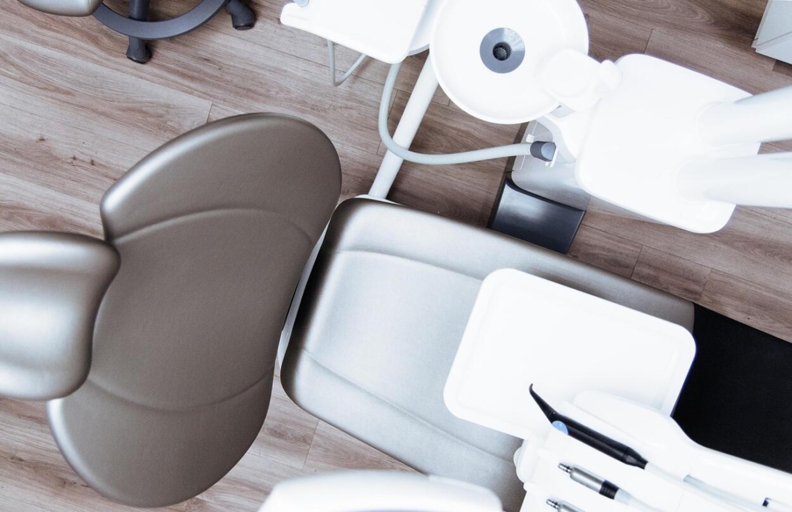 Mi az az All-on-4 implantáció és milyen előnyei vannak?