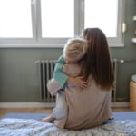 Milliós biznisz az anyák kárára – Erről szól a ‘mom guilt’ iparága