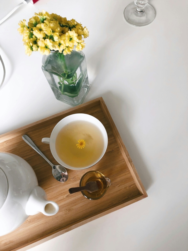 Kamilla tea csészében