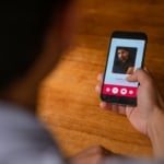 Tinder szótár, hogy kiszűrd a kamut – így dekódold okosan a férfi társkereső profilokat