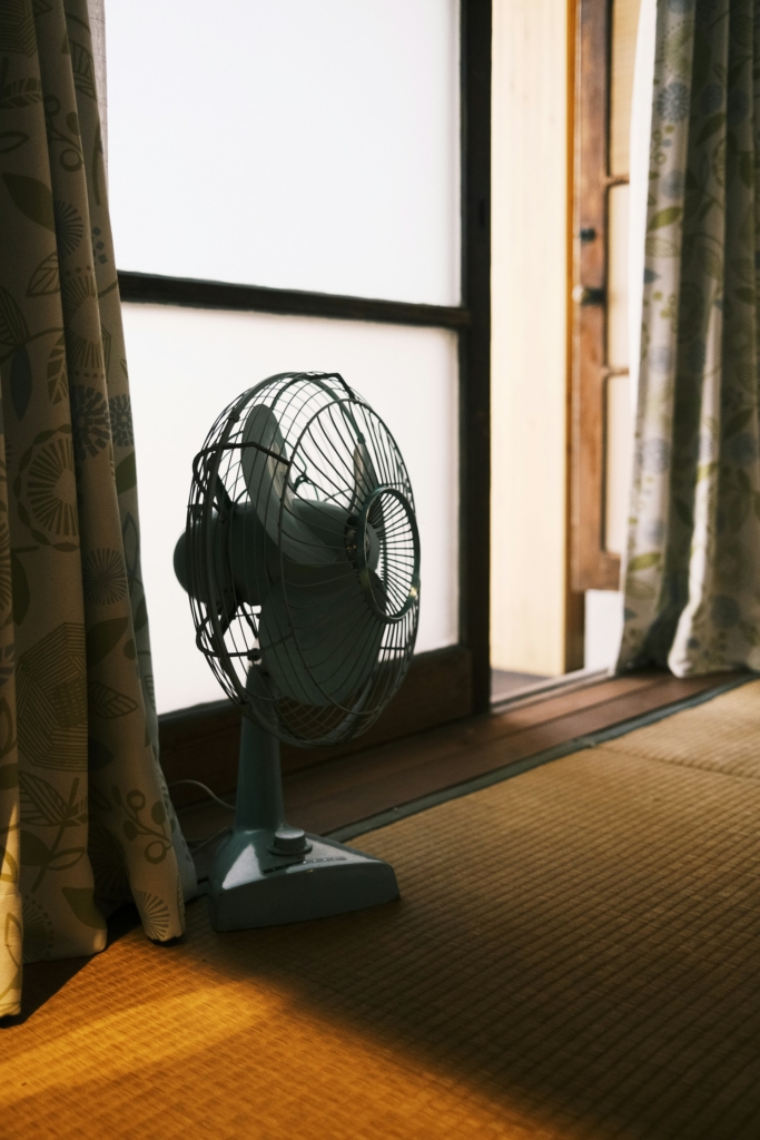 Ventilátor az ablakban
