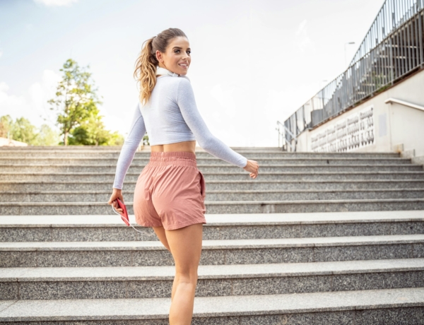 A sportos sortok nyara: 8 outfit ötlet, hogy stílusosan viseld a szezon kedvencét