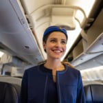 Stewardessek bevált arcápolási rutinja – így marad a bőr 10 ezer méteren is ragyogó