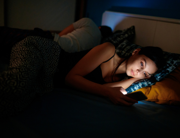 3 hétköznapi szokás az ágyban, amivel blokkolod a melatonin termelődését