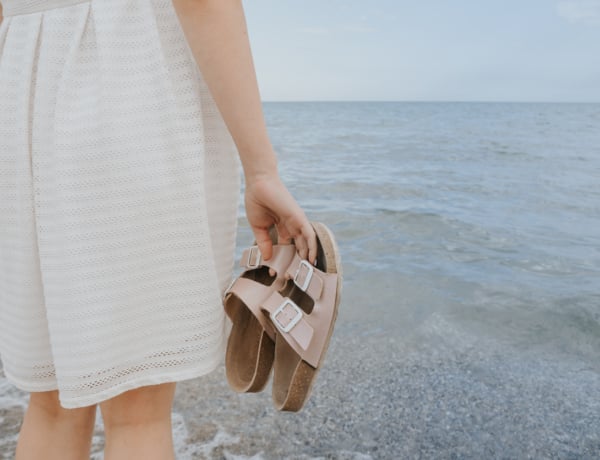 Így viseld a Birkenstockot stílusosan, még a legnagyobb melegben is