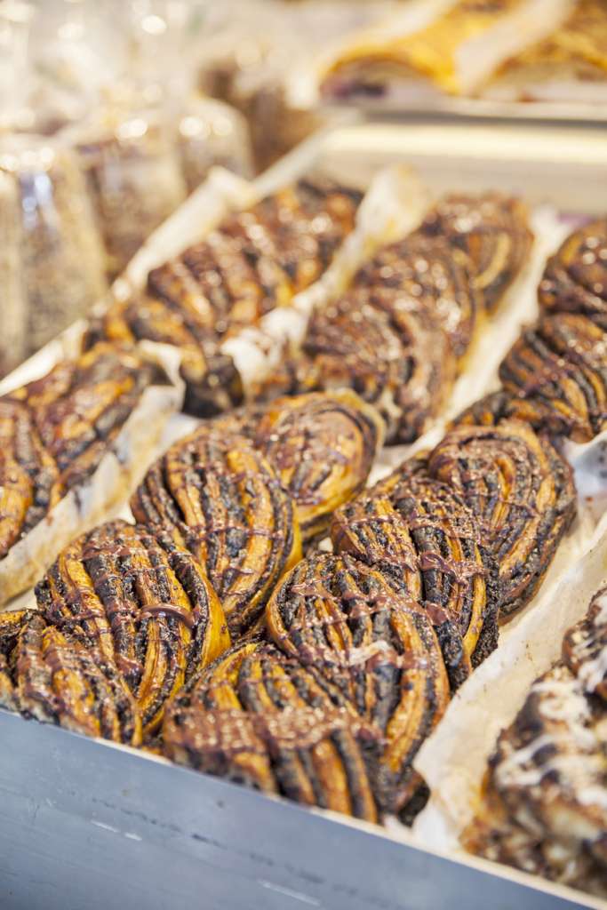 Egy tepsi babka