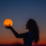 Milyen energiákat hoz a következő telihold a csillagjegyednek?