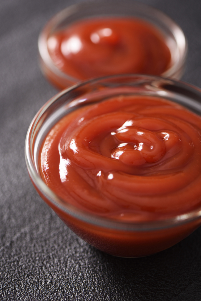 Ketchup egy tálkában