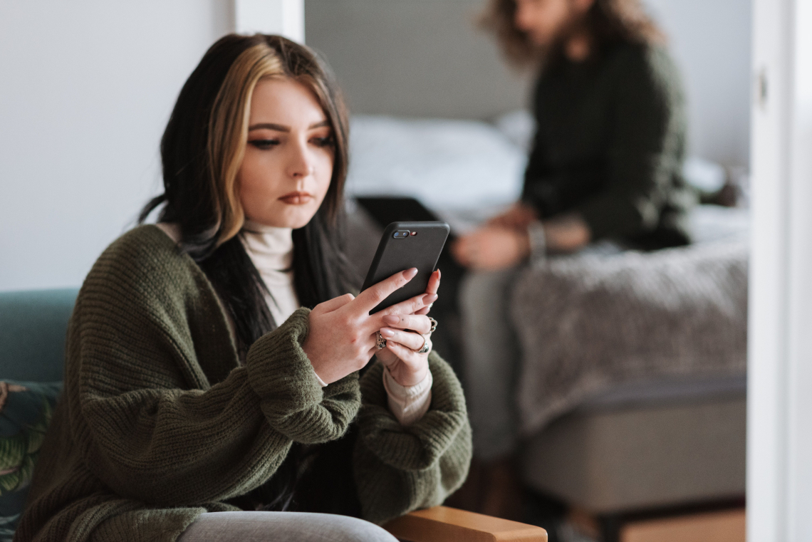 Egyetlen SMS buktatott le: hat hónapja titokban beszélgettem egy másik férfival