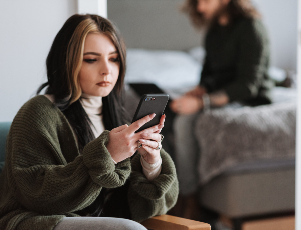 Egyetlen SMS buktatott le: hat hónapja titokban beszélgettem egy másik férfival