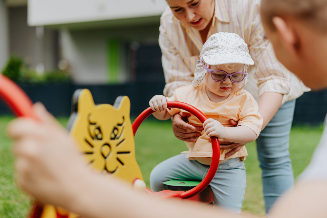 A „mommy brain” mítosz nyomában: Tényleg elbutulnak az anyák gyerekvállalás után?