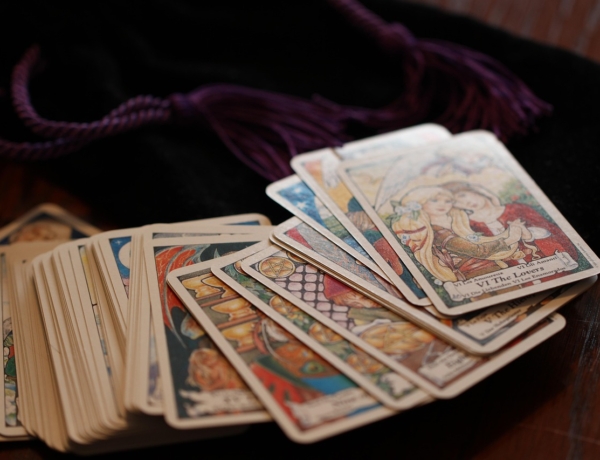 Ha ezt a 3 Tarot kártyát húzod, azonnal változtatnod kell az életeden