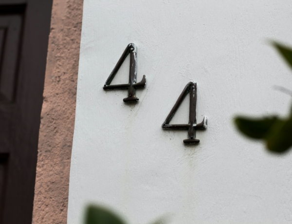 444 jelentése: mit üzen ez a tükörszám és mit tegyél, ha meglátod