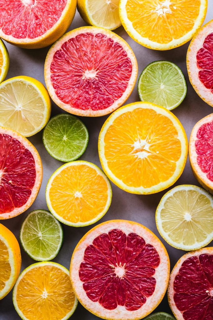 Félbevágott citrusok