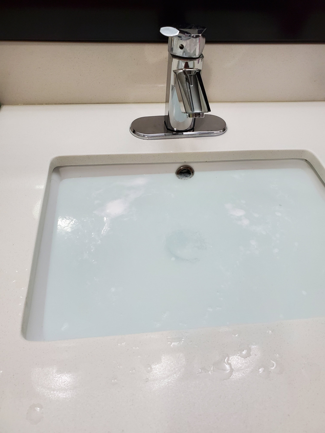 Eltömődött lefolyó a csapban
