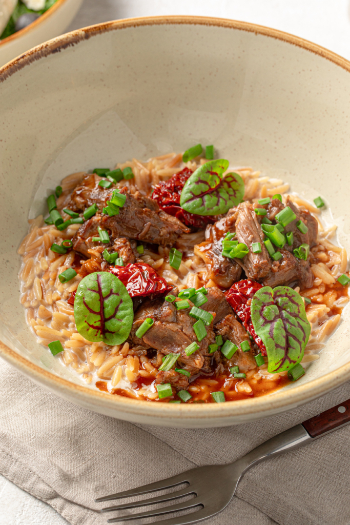 Orzo tésztás étel