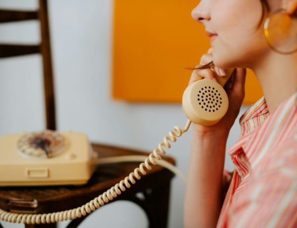 Milyen gyakran telefonálsz a barátaiddal? Az orvosok szerint ezért lenne rá szükséged