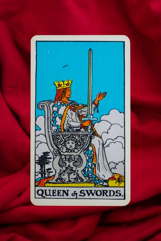 Kardok Királynője tarot lap