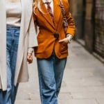A farmer és blézer örök párosa: így viseld elegánsan idén ősszel