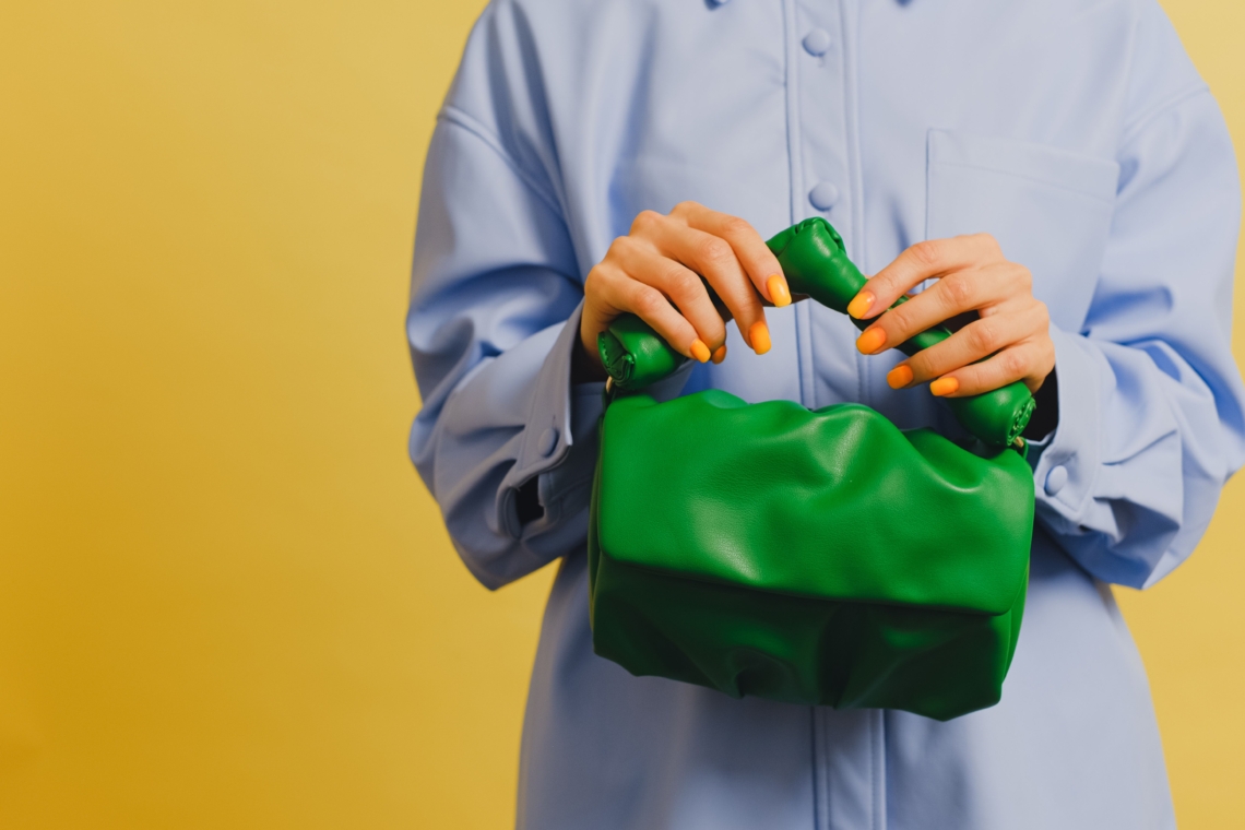 Megéri az árát egy drága táska vagy cipő? Számold ki a cost-per-wear módszerrel