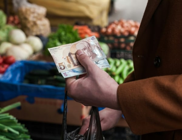 13. és 14. havi nyugdíj 2027-ben: ennyi pénz érkezhet februárban