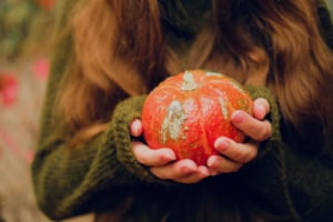 Transzformatív mantrák novemberre: ez a neked szóló megerősítés a Skorpió szezonban