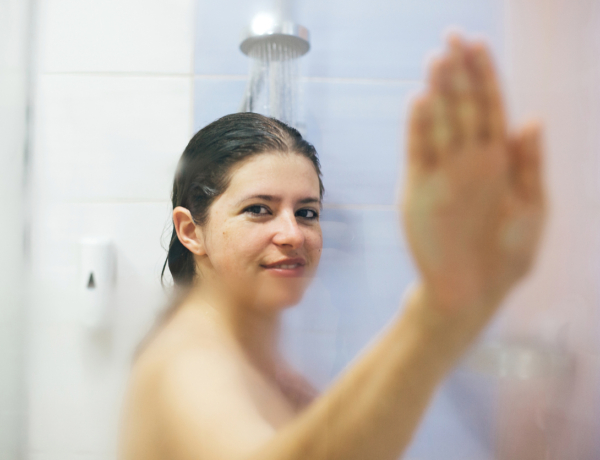 Bepárásodik a tükör ősszel? A szállodai takarítók ezt a trükköt használják ilyenkor