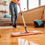 A forró víz a legrosszabb – Burkolók elárulták, milyen hőmérsékletű vízzel tisztítsd a padlót