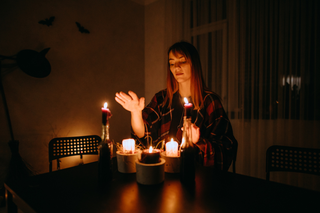 5 rituálé Halloween éjjelére, amivel bevonzod a szerelmet