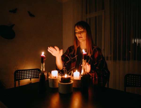 5 rituálé Halloween éjjelére, amivel bevonzod a szerelmet