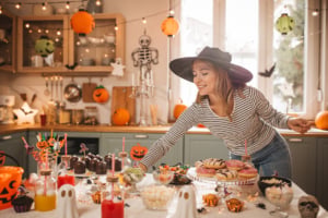 Ez a 4 csillagjegy adja a legjobb Halloweeni partyt – imádnak szervezkedni