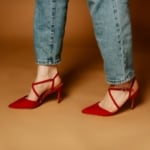 Nem kell kidobnod a skinnydet – ha ezzel a cipővel viseled, divatos leszel