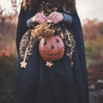 5 ősi rituálé, amit Halloween estéjén érdemes kipróbálnod, ha elengednél valamit a múltadból