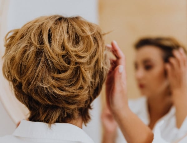 Az őszi frizura váltás még sosem volt ennyire menő 50 felett – íme a legjobb fiatalító fazonok
